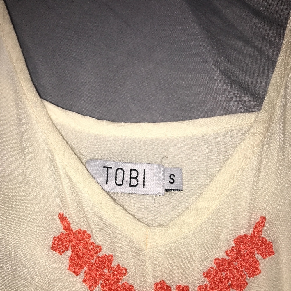 Embroidered Romper - Picture 3 of 3